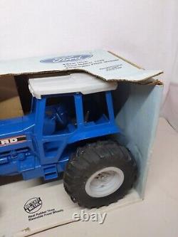 1/12 Ertl Farm Toy Ford TW5 Tractor