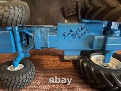 1/16 Customized (Scale Models) FORD 8730 tractor