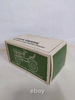 1/16 Ertl Farm Toy John Deere 140 Lawn Tractor With box