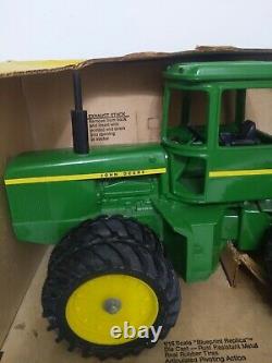 1/16 Ertl Farm Toy John Deere 8630 4WD Tractor With Box