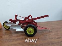 1/16 Eska Farm Toy Case 2 bottom plow Tractor Implement With Box