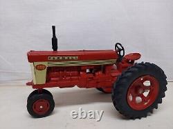 1/16 Eska Farm Toy Farmall 460 Tractor Repaint