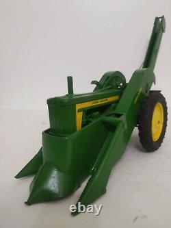 1/16 Eska Farm Toy John Deere 620 Tractor With 2 Row Corn Picker Repaint