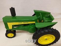1/16 Eska Farm Toy John Deere Tractor 630 repaint