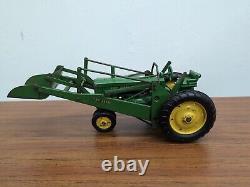 1/16 Eska John Deere 60 Tractor with Loader Farm Toy #2