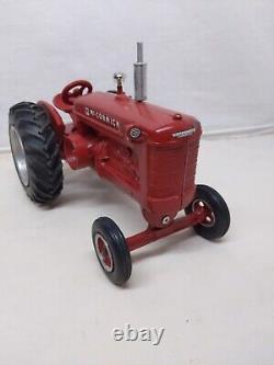 1/16 Farm Toy McCormick Deering W-9 Tractor Pioneer Collectables