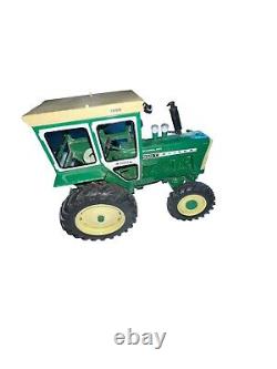 1/16 Oliver 1950T Diesel Tractor with 1300 Hiniker Cab & Matching Gravity Wagon