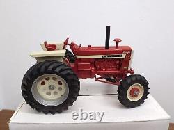 1/16 Scale Models International Farmall 1206 Tractor 4wd 19th Ontario Show