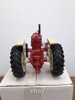 1/16 Scale Models International Farmall 1206 Tractor 4wd 19th Ontario Show