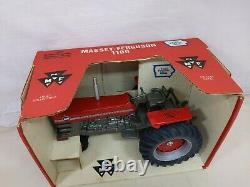 1/16 Scale Models Massey Ferguson 1100 Tractor Farm Progress 1993