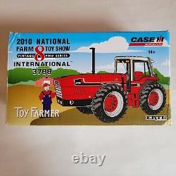 1/32 2010 National Farm Toy Show International 3788 2+2 Toy Tractor Ertl 14777A