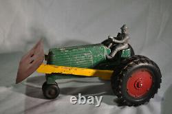 2 Oliver Aluminum Silk 1/16 farm tractors with figures