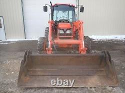 2007 KUBOTA M7040 TRACTOR With LOADER, CAB, 4X4,540 PTO, LHR, HEAT A/C, 854 HRS