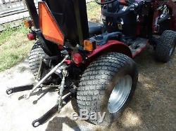 2016 Mahindra Tractor eMax 25 WithBACKHOE HST LOW HOURS