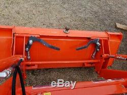 2017 KUBOTA L3301 HST 4x4 loader tractor. With Box Blade! FREE DELIVERY