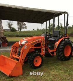 2017 Kubota B3300SU 4x4 Hydro Compact Tractor with Loader One Owner Only 100Hrs