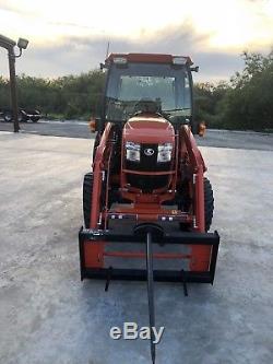 2017 Kubota Tractor L3560 HSTC withLoader & Cutter (Low Hours) Mint Condition
