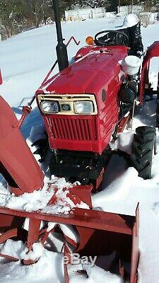 276 D 4x4 27 HP Yanmar Tractor & Front Mounted Snowblower Shuttle Trans 2spd Pto