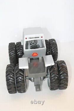 Agco Oliver White Farm Toy WFE 4-225 4 Wheel Drive Field Boss Red Stripe