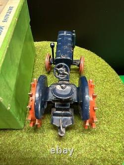 Britains 127F Fordson Major Tractor With Spudded Wheels. Excellent In Good Box