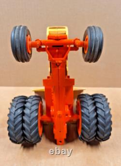 Case Agri King 1070 1/16 scale Diecast Toy Farm Tractor with Duals