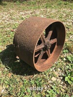 Cast Iron Tractor Belt Pulley Fly Wheel 12.in w 7.5in 1.5in hub Farm Implement