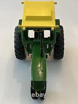ERTL John Deere 4020 NF 1/16 Diecast Farm Tractor Replica