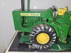 ERTL John Deere Tractor Precision Classics #22 Model # 8020. Size 116