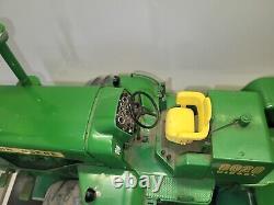 ERTL John Deere Tractor Precision Classics #22 Model # 8020. Size 116