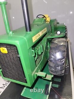 ERTL John Deere Tractor Precision Classics #22 Model # 8020. Size 116