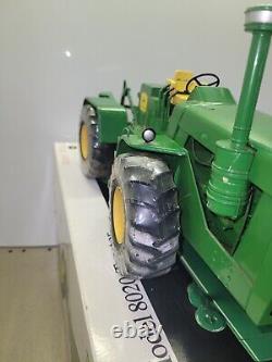 ERTL John Deere Tractor Precision Classics #22 Model # 8020. Size 116