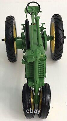 ERTL Precision Classics #24 John Deere Unstyled Model B Farm Tractor 116