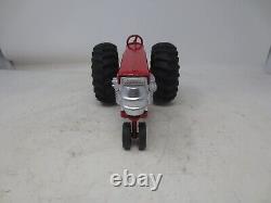 Ertl 1/16 Farmall 560 Fly'n Puller Pulling Farm Toy Tractor