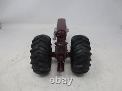 Ertl 1/16 Farmall 560 Fly'n Puller Pulling Farm Toy Tractor