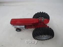 Ertl 1/16 Farmall 560 Fly'n Puller Pulling Farm Toy Tractor