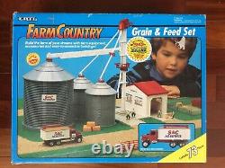 Ertl Farm Country 1/64 Grain & Feed S & C AG Set #4303