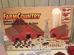 Ertl Farm Country Deluxe Farm Set #4327 1/64 Complete no instruction sheet