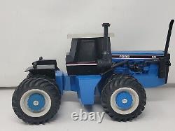 FORD 846 Versatile 4WD 1/16 PartsMart Tractor 1991