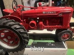 Farmall M Tractor 18 Scale Models Farm Collectible Vintage ertl USA MADE