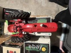 Farmall M Tractor 18 Scale Models Farm Collectible Vintage ertl USA MADE