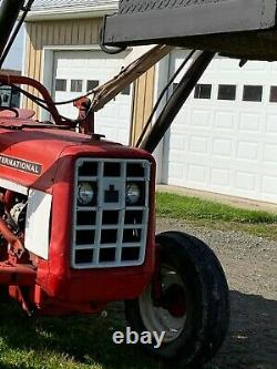 International 464 Farm Tractor Loader