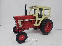 International Harvester Ertl 1/16 1066 Tractor With Cab 1970s Original NICE