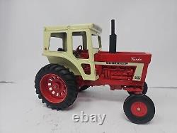 International Harvester Ertl 1/16 1066 Tractor With Cab 1970s Original NICE