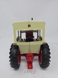 International Harvester Ertl 1/16 1066 Tractor With Cab 1970s Original NICE