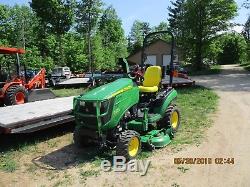 John Deere 1026R Tractor 4x4 Loader, New Quick Attach Bucket, 134 Hours