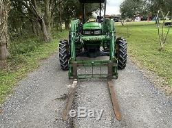 John Deere 5210 4x4 Tractor With Loader