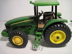 John Deere Farm Toy Tractor 7820 FWA with 1590 drill Ertl 1/16