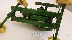 John Deere toy lot Hit & Miss farm engine 1430 + 1988 4 pc toy set minis in box