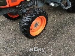 Kubota B3030 HST 4X4 with AC and heated enclosed cab