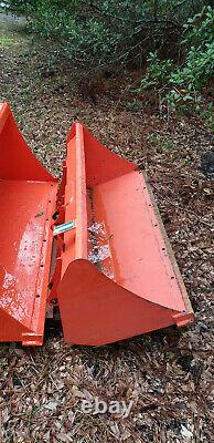 Kubota BX23S Tractor Loader Backhoe 94 hours, with accessories and attachments